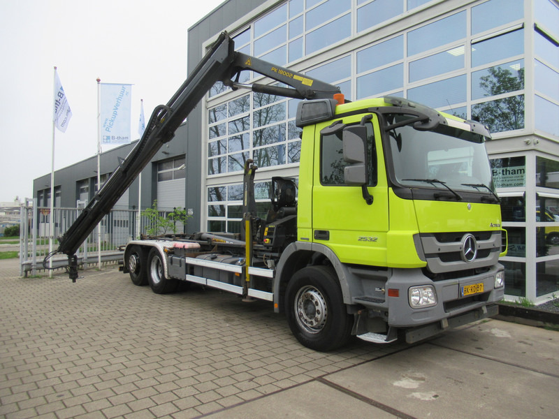 Mercedes-Benz Actros 2532 LTNLA 6X2 Hooklift + Crane, Haak - Kraan - Hook lift truck, Crane truck: picture 3 Mercedes-Benz Actros 2532 LTNLA 6X2 Hooklift + Crane, Haak - Kraan - Hook lift truck, Crane truck: picture 3