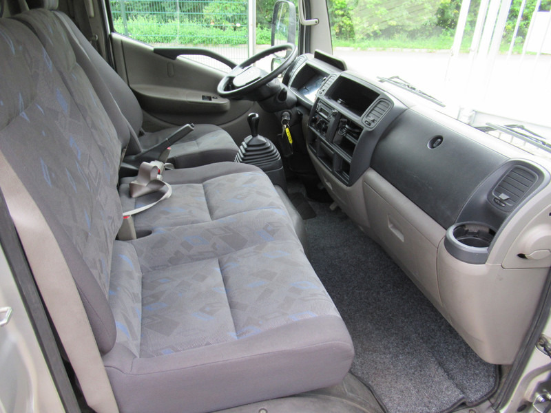 Box truck Nissan Cabstar TL 3513 Bakwagen: picture 10