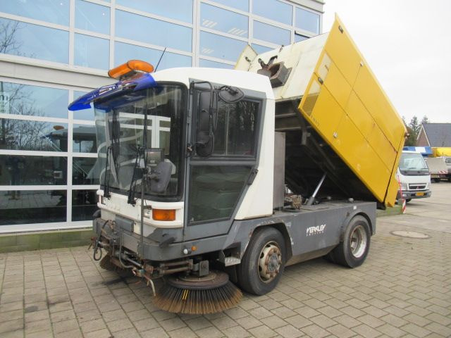 Ravo 5002 580 80km/h - Road sweeper: picture 3 Ravo 5002 580 80km/h - Road sweeper: picture 3