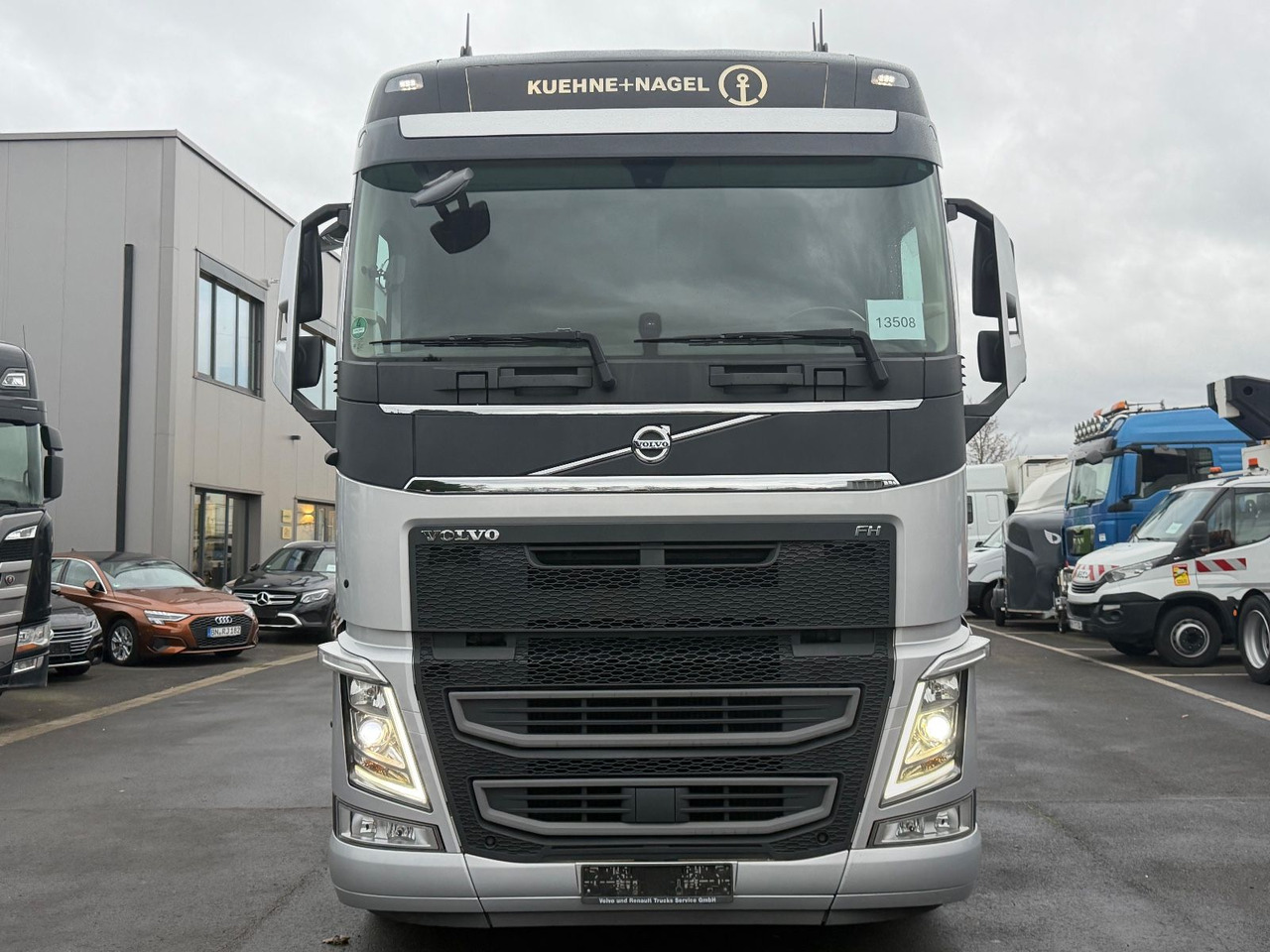 Volvo FH 460 Globetrotter, Voll-Spoiler, 2x Tank - Tractor unit: picture 2 Volvo FH 460 Globetrotter, Voll-Spoiler, 2x Tank - Tractor unit: picture 2