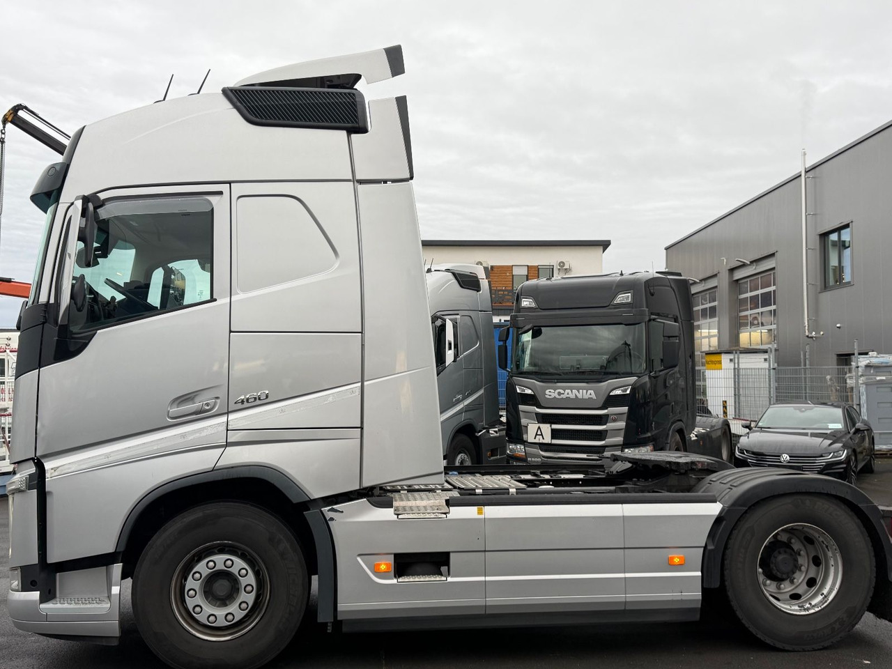 Volvo FH 460 Globetrotter, Voll-Spoiler, 2x Tank - Tractor unit: picture 4 Volvo FH 460 Globetrotter, Voll-Spoiler, 2x Tank - Tractor unit: picture 4