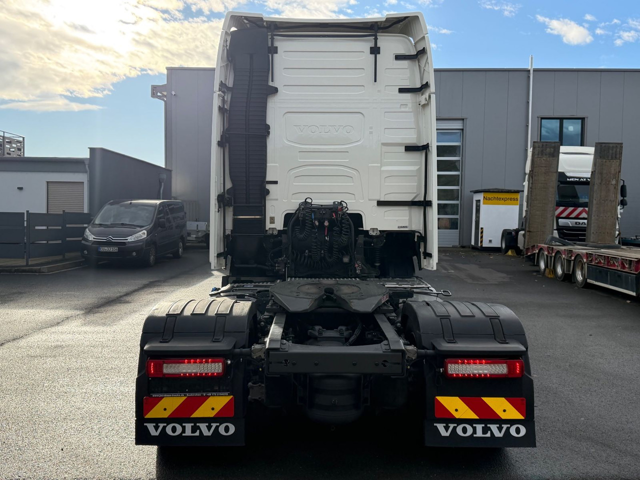 Volvo FH 460 Globetrotter XL, iSave, Lowdeck, Hub, E6 - Tractor unit: picture 5 Volvo FH 460 Globetrotter XL, iSave, Lowdeck, Hub, E6 - Tractor unit: picture 5