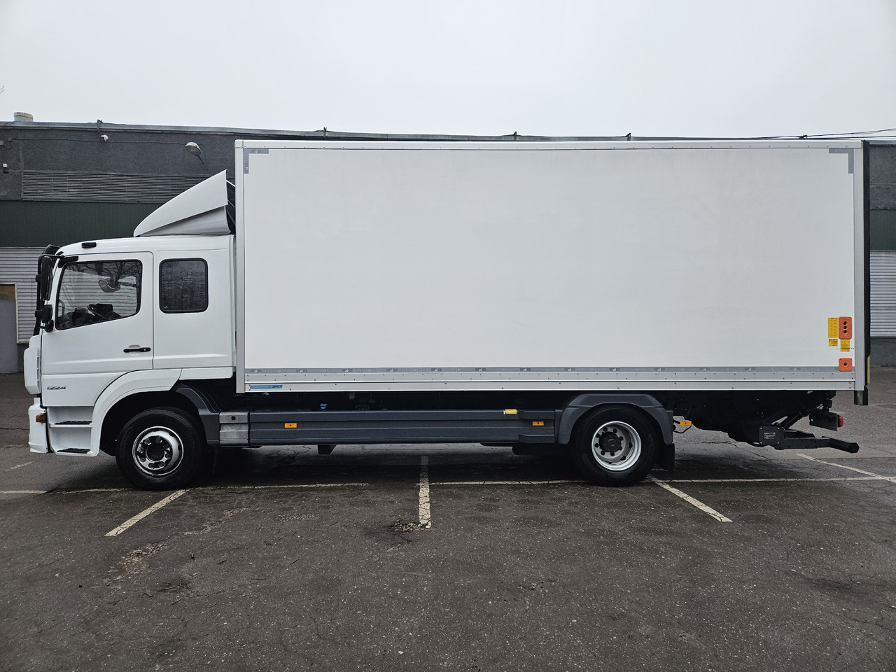 MERCEDES-BENZ Atego - Box truck: picture 3 MERCEDES-BENZ Atego - Box truck: picture 3