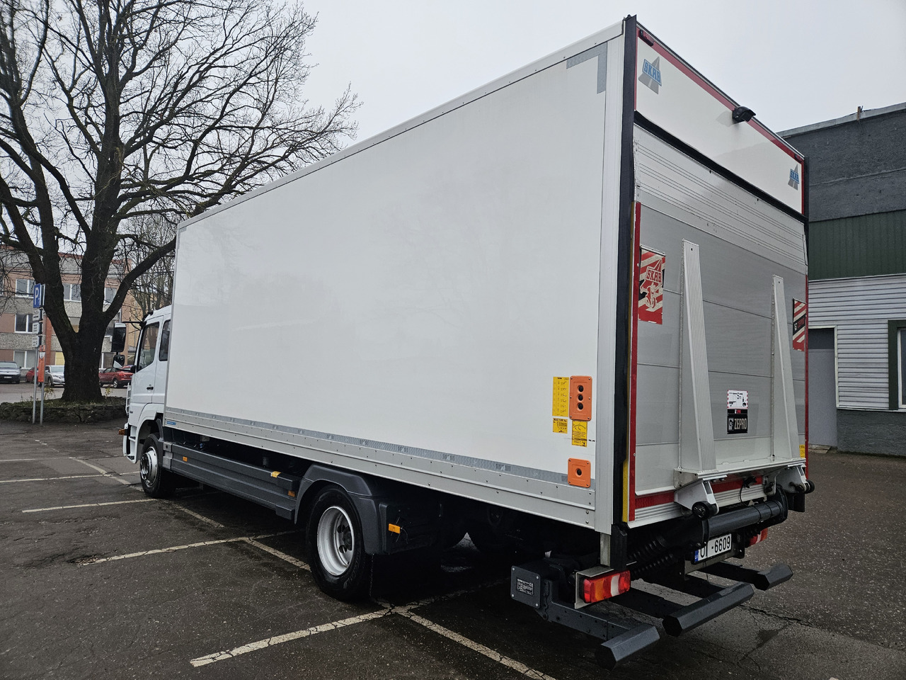 MERCEDES-BENZ Atego - Box truck: picture 4 MERCEDES-BENZ Atego - Box truck: picture 4