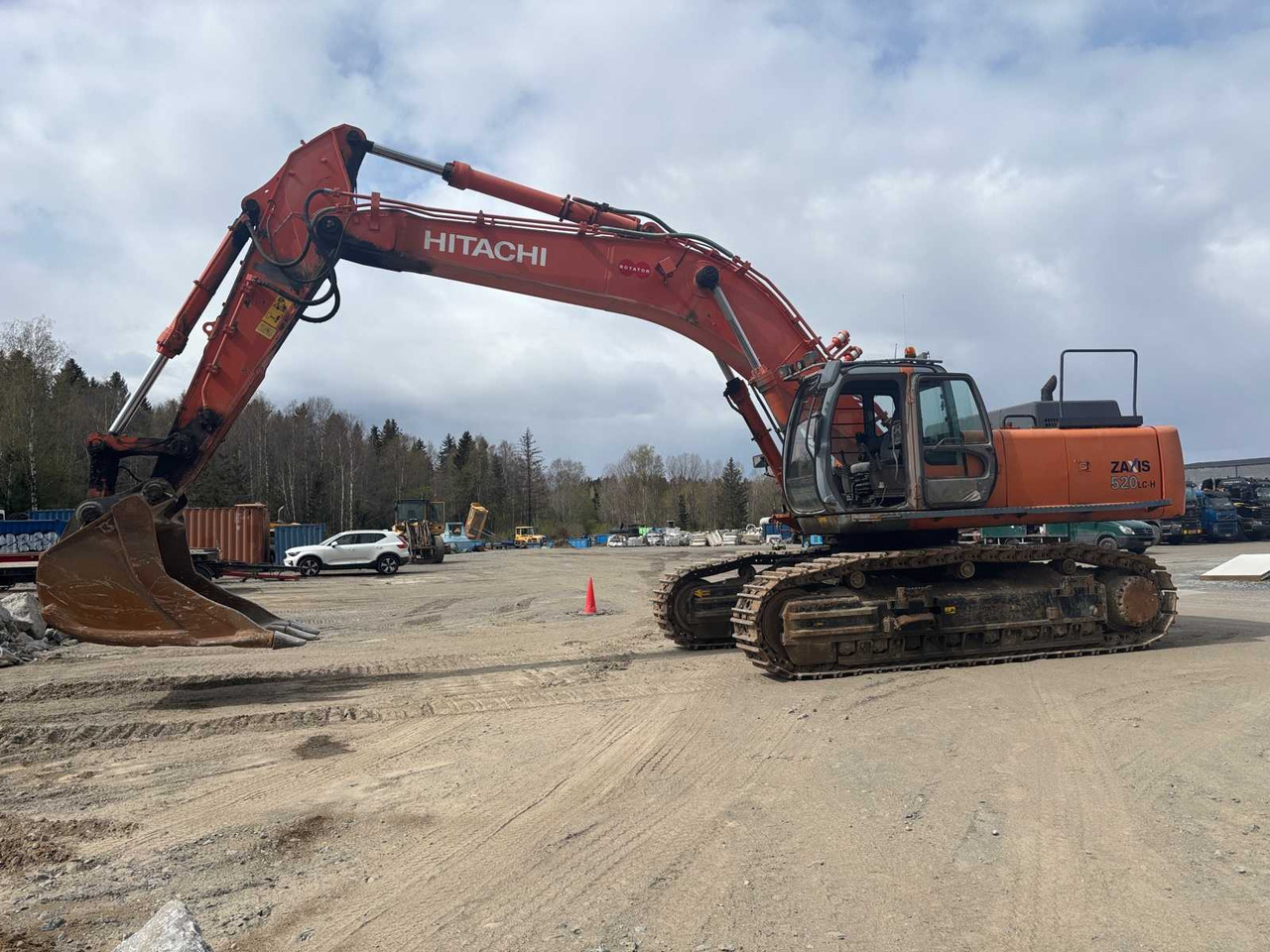 Hitachi Zaxis 520 LV-H crawler excavator - Crawler excavator: picture 1 Hitachi Zaxis 520 LV-H crawler excavator - Crawler excavator: picture 1