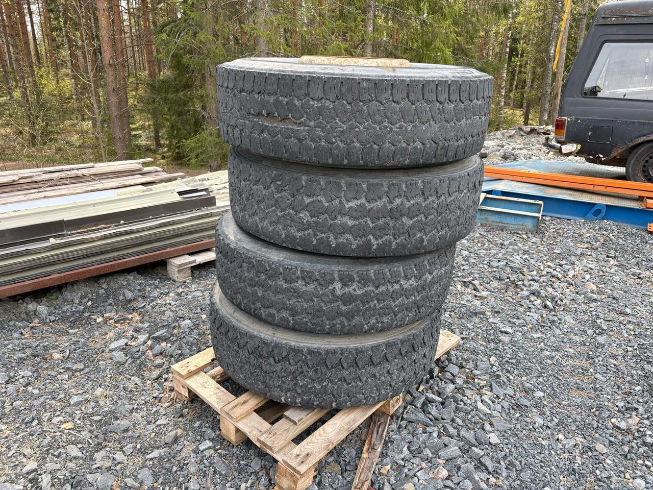 Michelin X multiway 30 truck tyres and rims 4 pcs - Tire for Truck: picture 3 Michelin X multiway 30 truck tyres and rims 4 pcs - Tire for Truck: picture 3