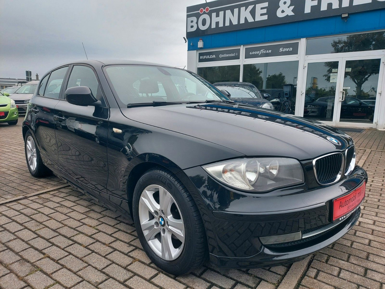 BMW 116 Baureihe 1 Lim. 116d Klima Sitzheizung - Sedan: picture 1 BMW 116 Baureihe 1 Lim. 116d Klima Sitzheizung - Sedan: picture 1