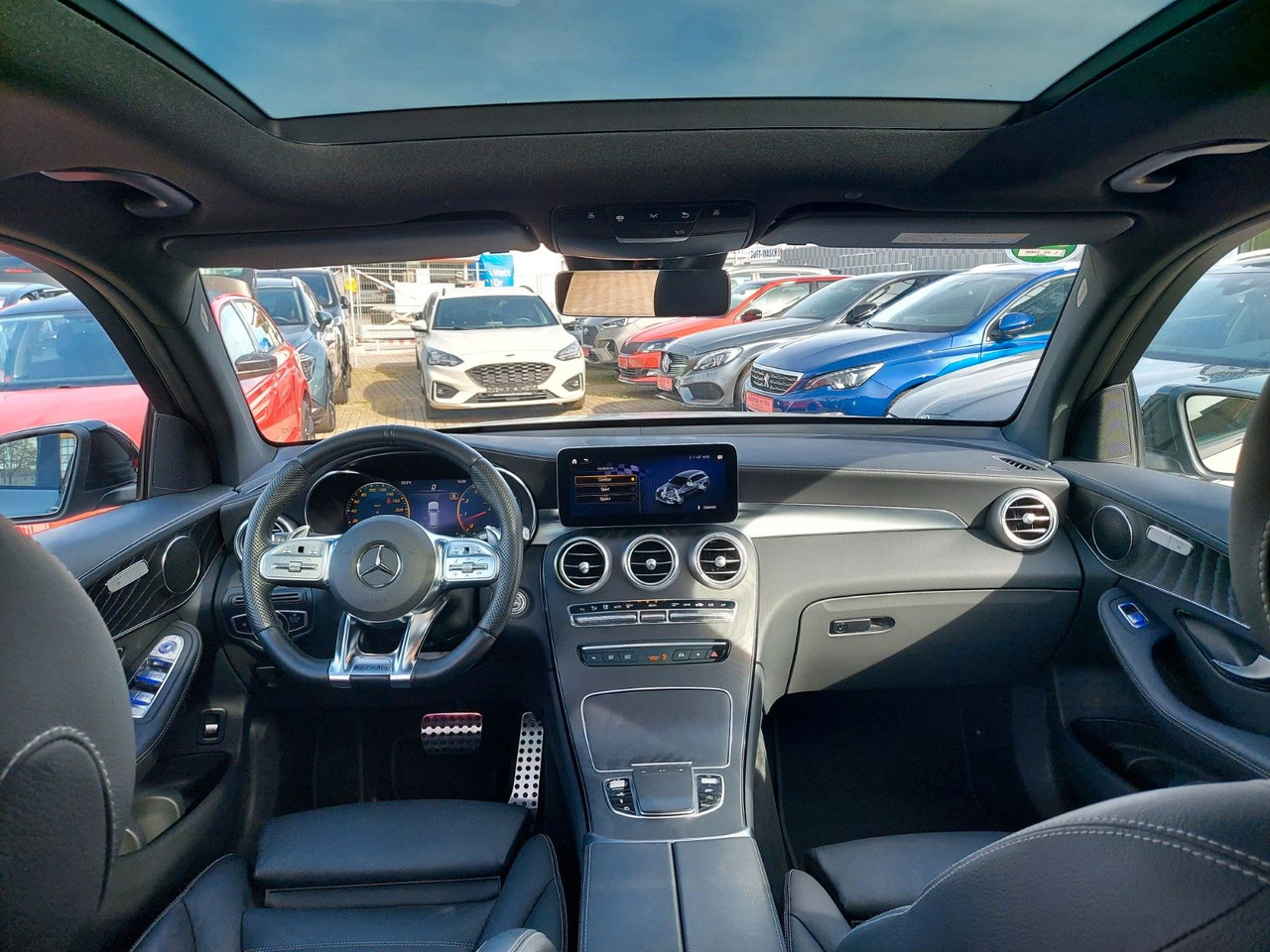 Mercedes-Benz GLC 43 AMG GLC -Klasse 4Matic Panorama Assist - Car: picture 3 Mercedes-Benz GLC 43 AMG GLC -Klasse 4Matic Panorama Assist - Car: picture 3