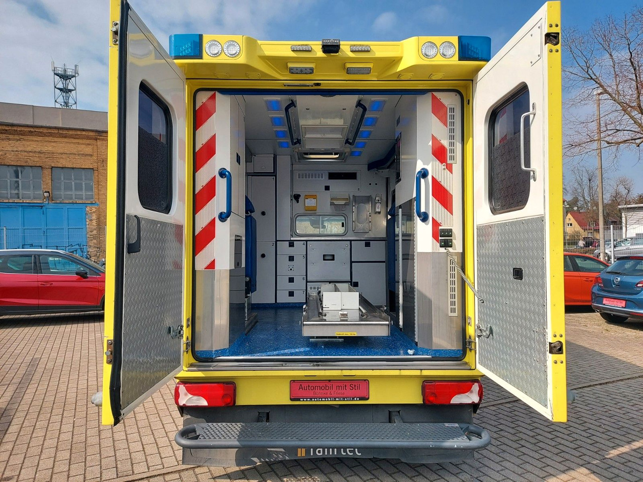 Mercedes-Benz Sprinter II Pritsche 516 Autom. RTW Ambulance - Ambulance: picture 5 Mercedes-Benz Sprinter II Pritsche 516 Autom. RTW Ambulance - Ambulance: picture 5