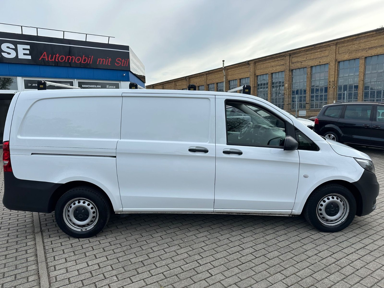 Mercedes-Benz Vito Kasten 110 WORKER PLUS Lang KLIMA TEMPO - Passenger van: picture 3 Mercedes-Benz Vito Kasten 110 WORKER PLUS Lang KLIMA TEMPO - Passenger van: picture 3