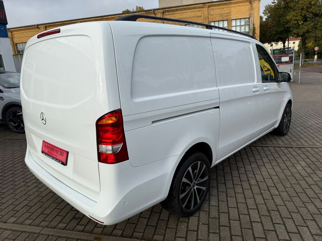 Mercedes-Benz Vito Kasten 114 CDI RWD lang KLIMA NAVI KAMERA P - Passenger van: picture 4 Mercedes-Benz Vito Kasten 114 CDI RWD lang KLIMA NAVI KAMERA P - Passenger van: picture 4