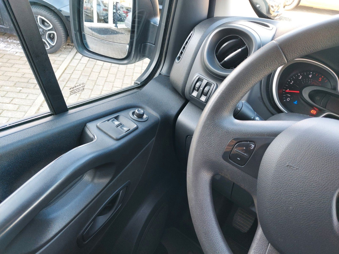 Minibus, Passenger van Renault Trafic Kasten L1H1 2,8t Komfort Klima Navi Tempo Renault Trafic Kasten L1H1 2,8t Komfort Klima Navi Tempo: picture 14