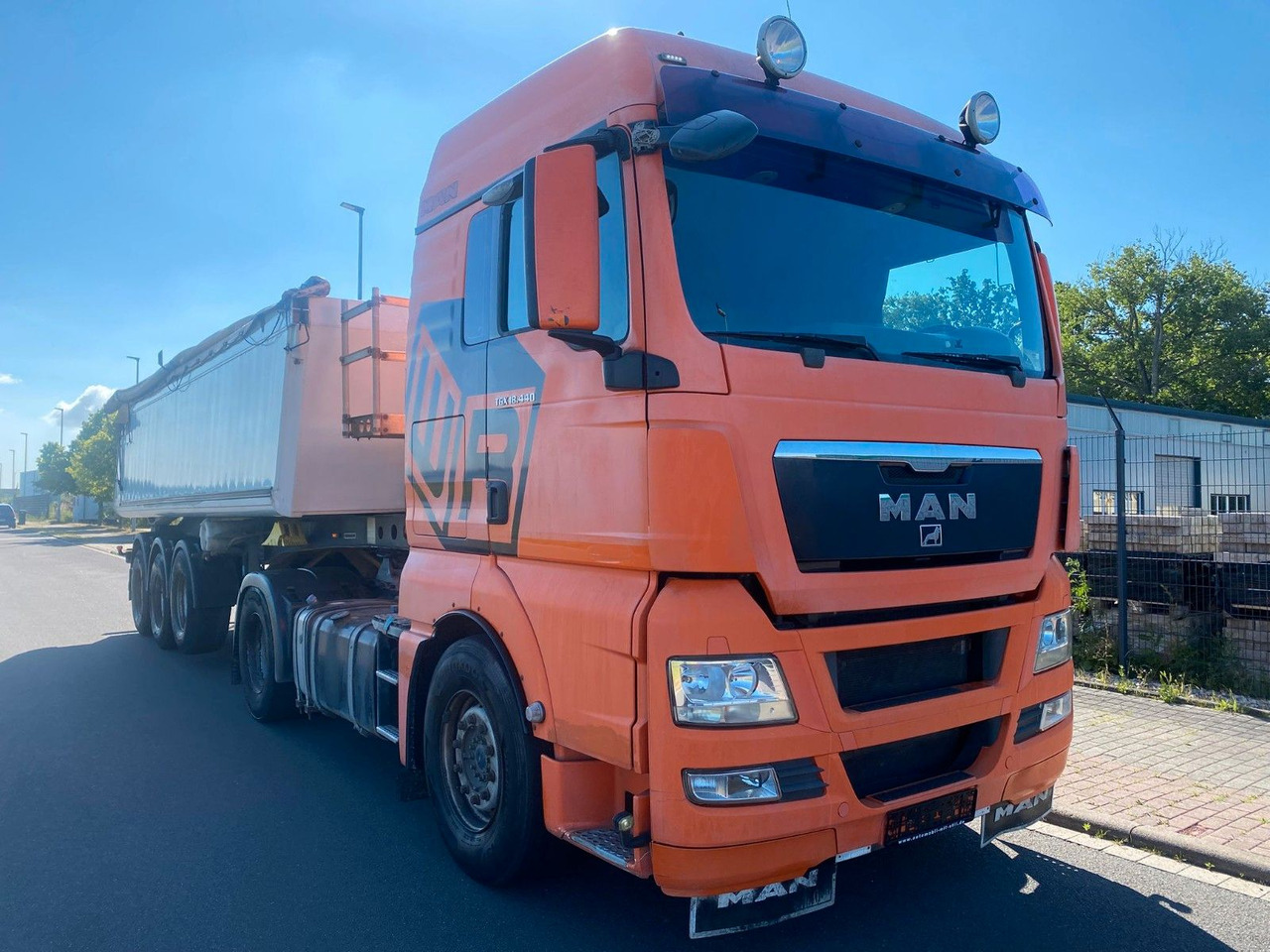 MAN TGX 18.440 4x2 KIPPHYDRAULIK - Tractor unit: picture 2 MAN TGX 18.440 4x2 KIPPHYDRAULIK - Tractor unit: picture 2