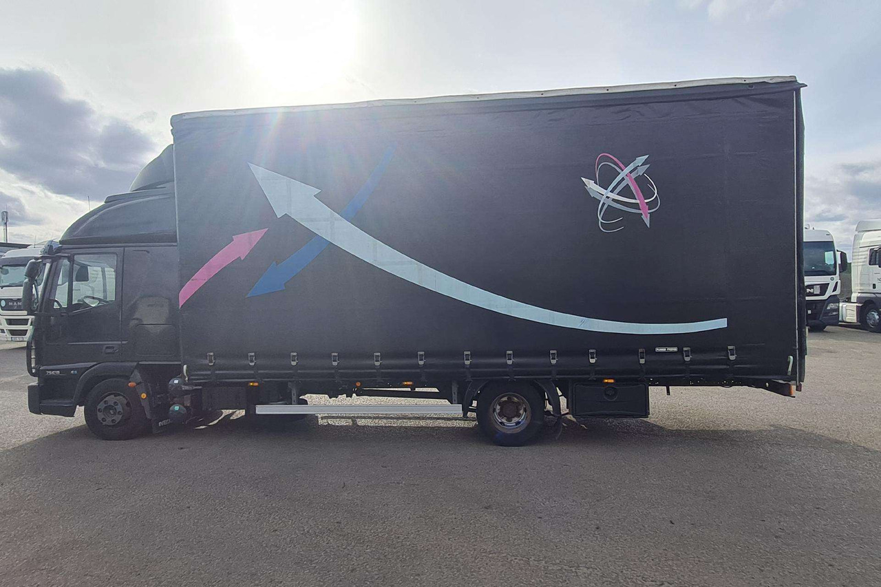 Iveco ML75E18 - Curtainsider truck: picture 4 Iveco ML75E18 - Curtainsider truck: picture 4
