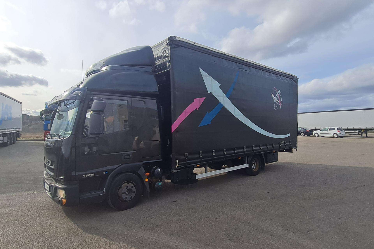 Iveco ML75E18 - Curtainsider truck: picture 3 Iveco ML75E18 - Curtainsider truck: picture 3