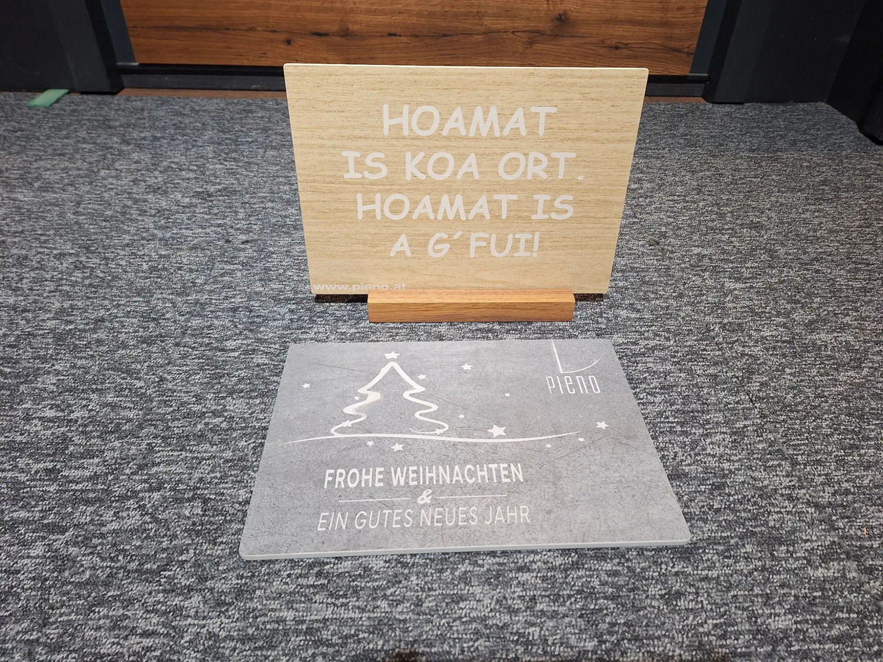 2 Stk. Schilder (Pieno) - Tool/ Equipment: picture 1 2 Stk. Schilder (Pieno) - Tool/ Equipment: picture 1