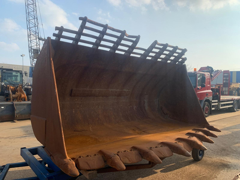 Volvo L350 F - Bucket: picture 2 Volvo L350 F - Bucket: picture 2