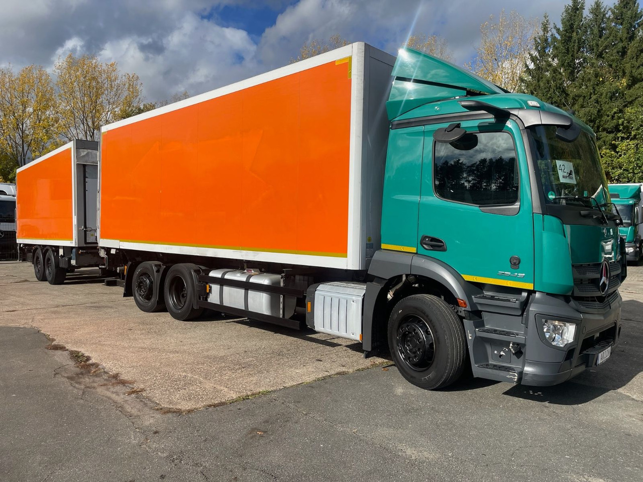 Mercedes-Benz Actros 2543 6x2 Kühlkoffer/CARRIER/NLA/LBW/ACEU6 - Refrigerator truck: picture 1 Mercedes-Benz Actros 2543 6x2 Kühlkoffer/CARRIER/NLA/LBW/ACEU6 - Refrigerator truck: picture 1