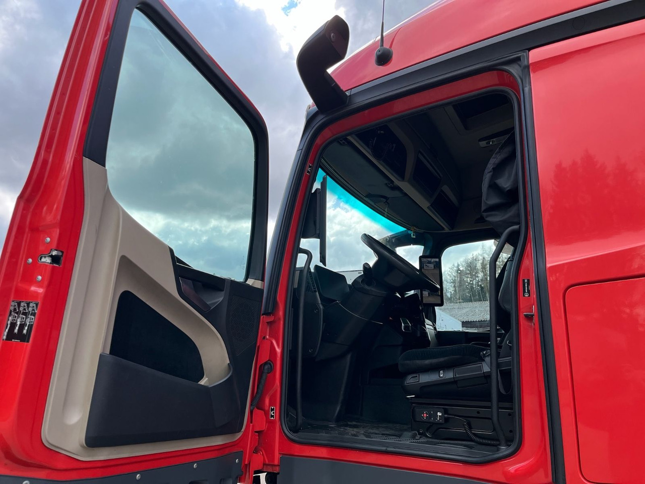 Mercedes-Benz Actros 1843/Retarder/Mirror Cam/Spoilers/MJ 2021 - Tractor unit: picture 5 Mercedes-Benz Actros 1843/Retarder/Mirror Cam/Spoilers/MJ 2021 - Tractor unit: picture 5