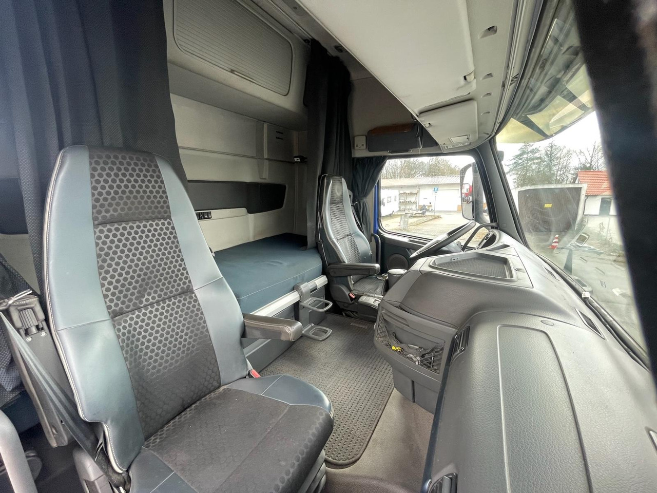 Curtainsider truck Volvo FH 460 EEV Dreiseiten-Getreidekipper/gel. NLA/AC: picture 13