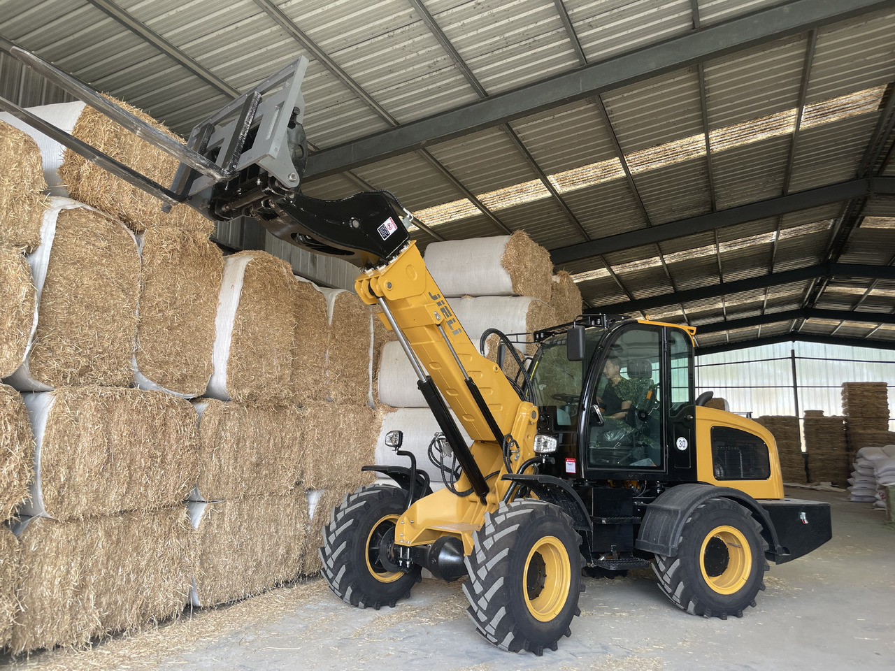 New Telescopic wheel loader JIELI JL25T I am looking for a distributor:): picture 6