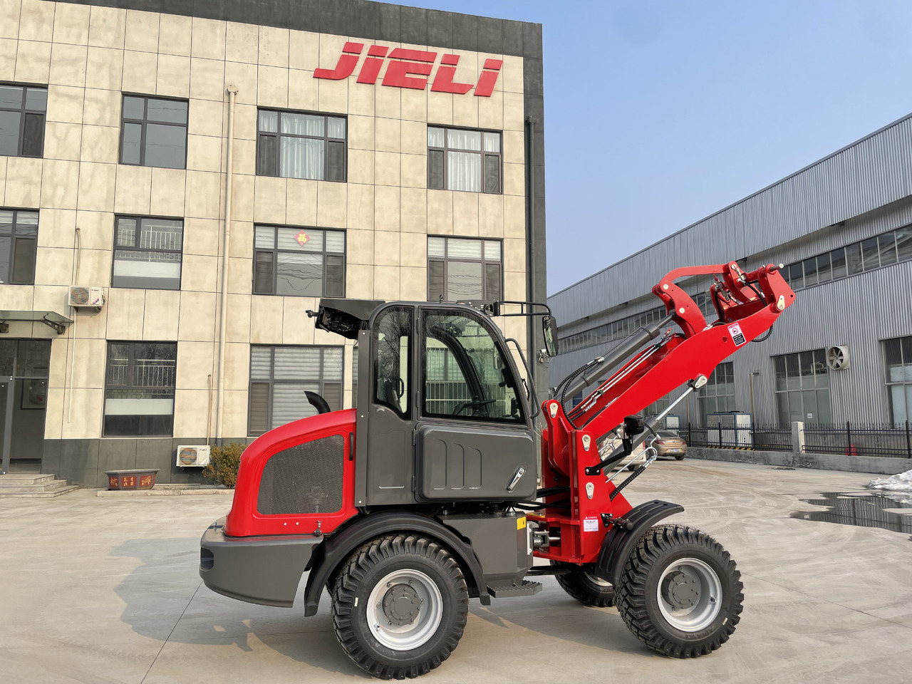 JIELI ZL20 - Wheel loader: picture 4 JIELI ZL20 - Wheel loader: picture 4