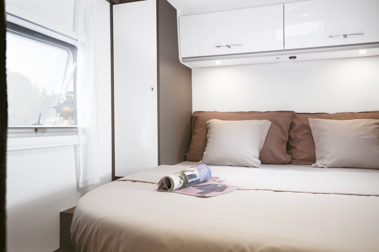 New Semi-integrated motorhome Etrusco T 7.3 QCF: picture 35