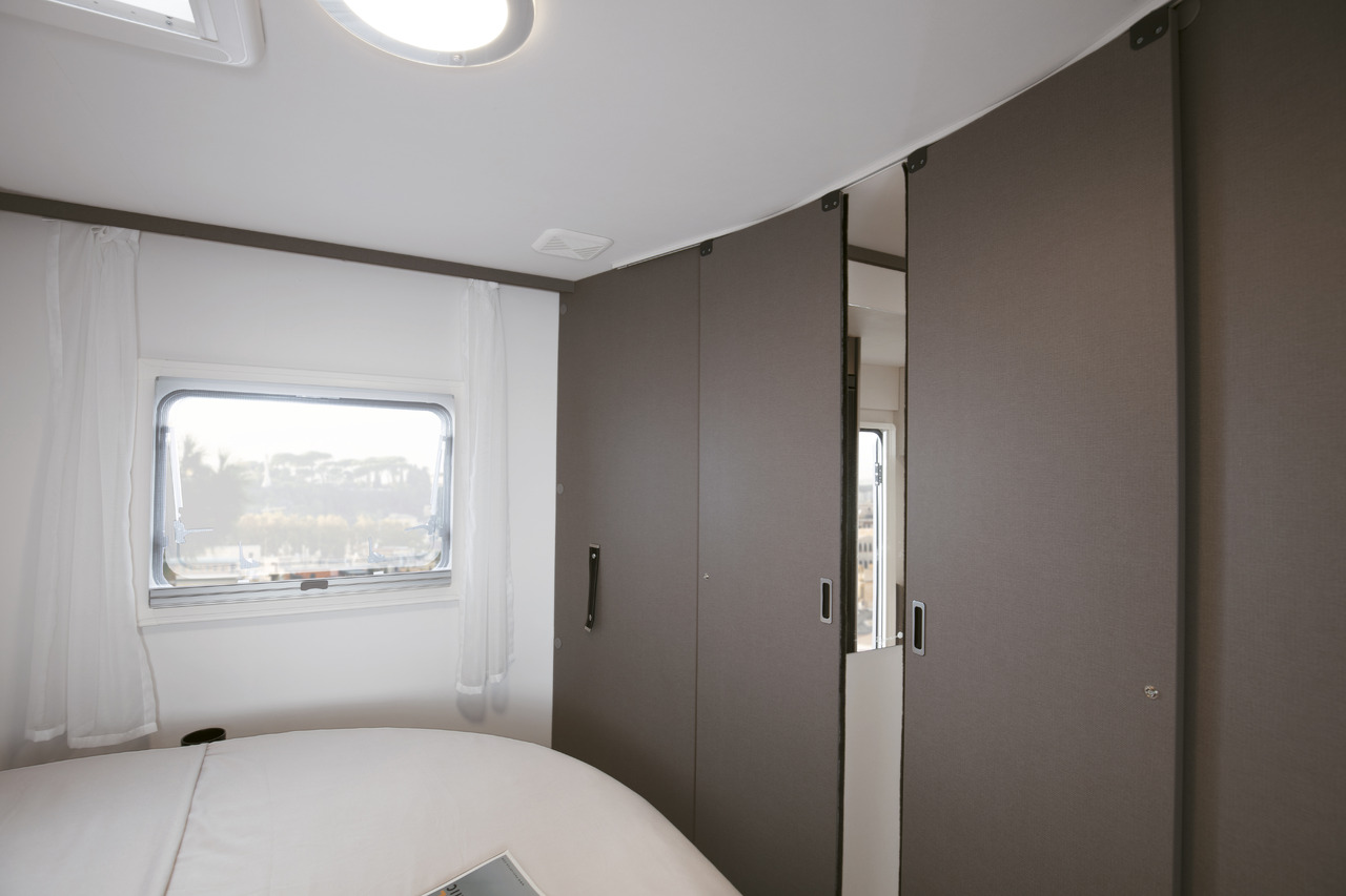 New Semi-integrated motorhome Etrusco T 7.3 QCF: picture 26