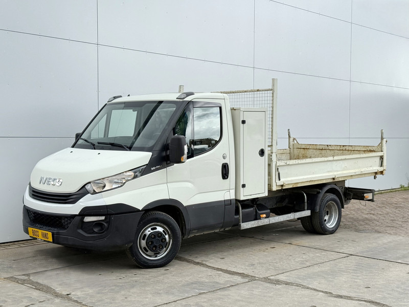 Iveco Daily 35C12 2.3 Kipper Dubbellucht 3.5t Trekhaak Airco Cruise Control Luchtgeveerde stoel - Tipper van: picture 2 Iveco Daily 35C12 2.3 Kipper Dubbellucht 3.5t Trekhaak Airco Cruise Control Luchtgeveerde stoel - Tipper van: picture 2