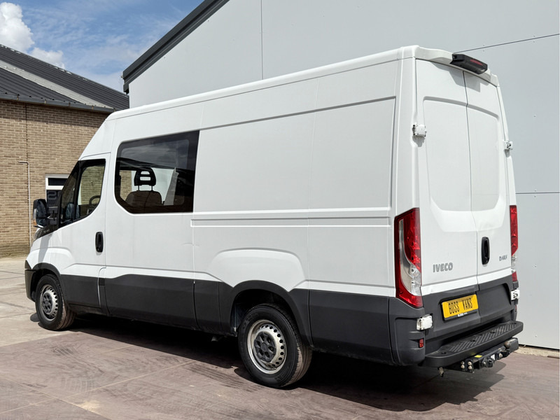 Iveco Daily 35S14 2.3 L2H2 Dubbele Cabine 7 Stoelen Airco Cruise Control Trekhaak 3.5t Lucht geveerde stoel - Panel van, Combi van: picture 2 Iveco Daily 35S14 2.3 L2H2 Dubbele Cabine 7 Stoelen Airco Cruise Control Trekhaak 3.5t Lucht geveerde stoel - Panel van, Combi van: picture 2