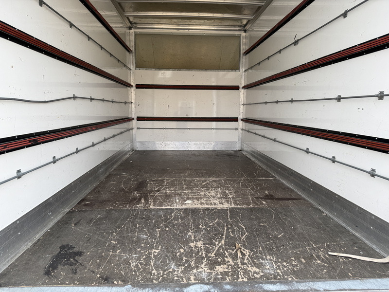 Leasing of Mercedes-Benz Sprinter 514 2.2 CDI Automaat Achterdeuren Climate Control Cruise Control Koffer Bakwagen Meubelbak Mercedes-Benz Sprinter 514 2.2 CDI Automaat Achterdeuren Climate Control Cruise Control Koffer Bakwagen Meubelbak: picture 12