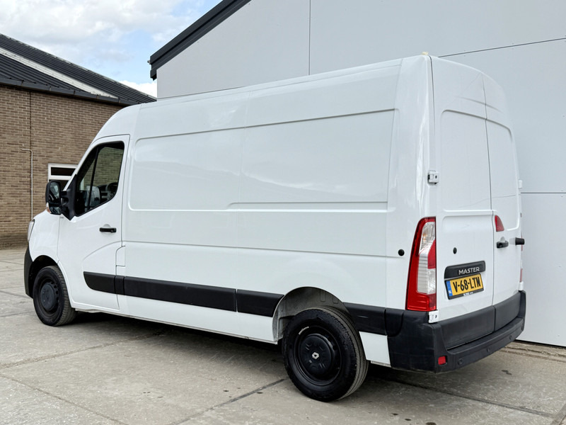 Renault Master T33 2.3 DCI 135PK L2H2 Airco Cruise Control Parkeersensoren LED - Small van: picture 2 Renault Master T33 2.3 DCI 135PK L2H2 Airco Cruise Control Parkeersensoren LED - Small van: picture 2
