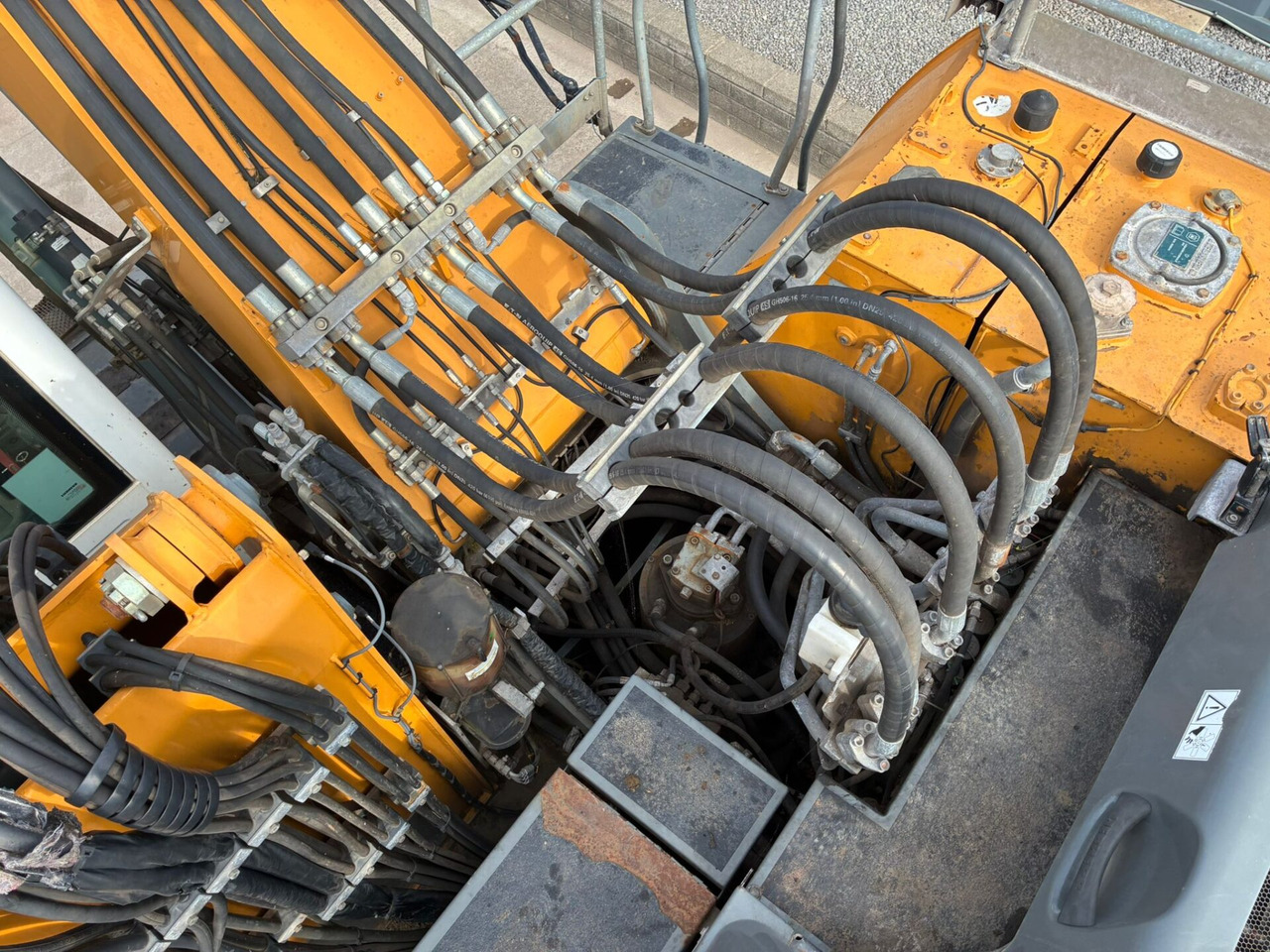 Waste/ Industry handler Liebherr LH40M: picture 16