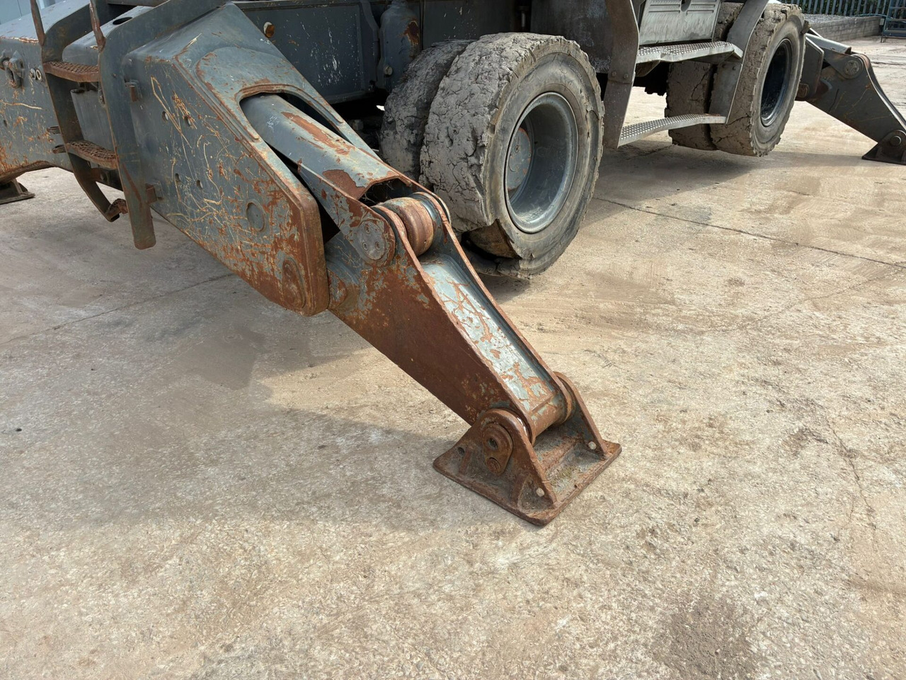 Waste/ Industry handler Liebherr LH40M: picture 37