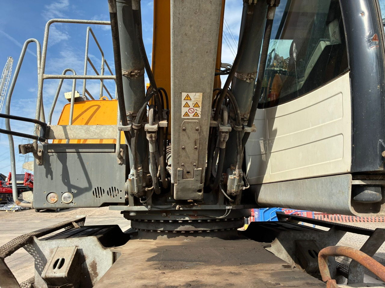 Waste/ Industry handler Liebherr LH40M: picture 14