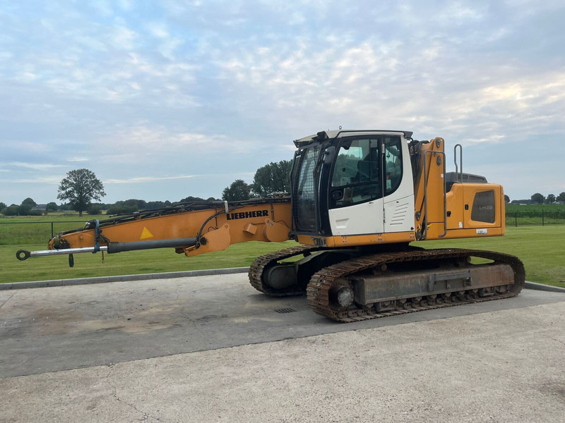 Liebherr LH22 Industry for parts - Crawler excavator: picture 1 Liebherr LH22 Industry for parts - Crawler excavator: picture 1