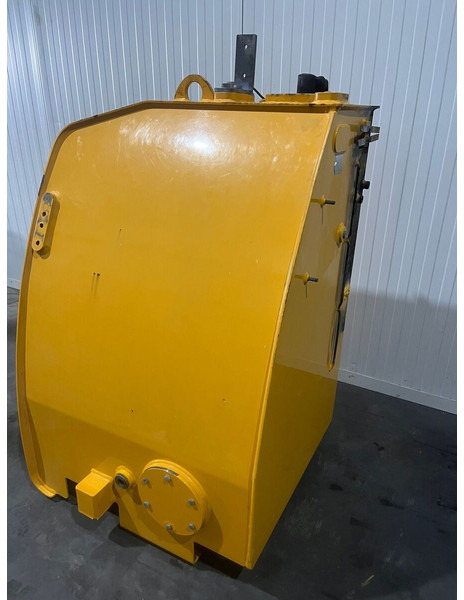 Liebherr - Fuel tank: picture 1 Liebherr - Fuel tank: picture 1