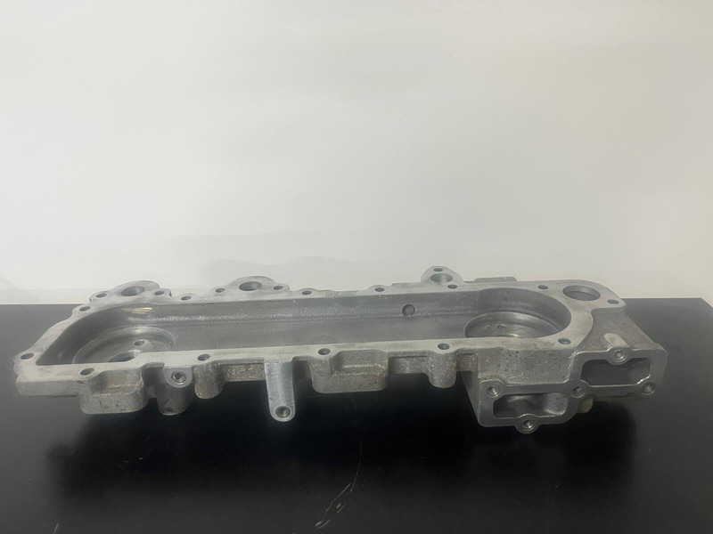 Liebherr Oliekoeler plaat + Tussenplaat D 9408 - Engine and parts: picture 2 Liebherr Oliekoeler plaat + Tussenplaat D 9408 - Engine and parts: picture 2