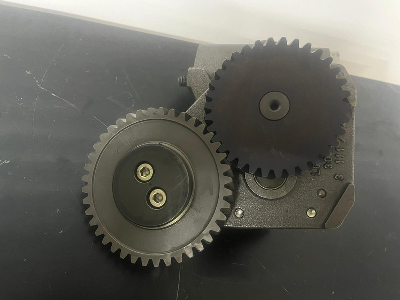 Liebherr P964 , R974 ,R964 - Oil pump: picture 3 Liebherr P964 , R974 ,R964 - Oil pump: picture 3