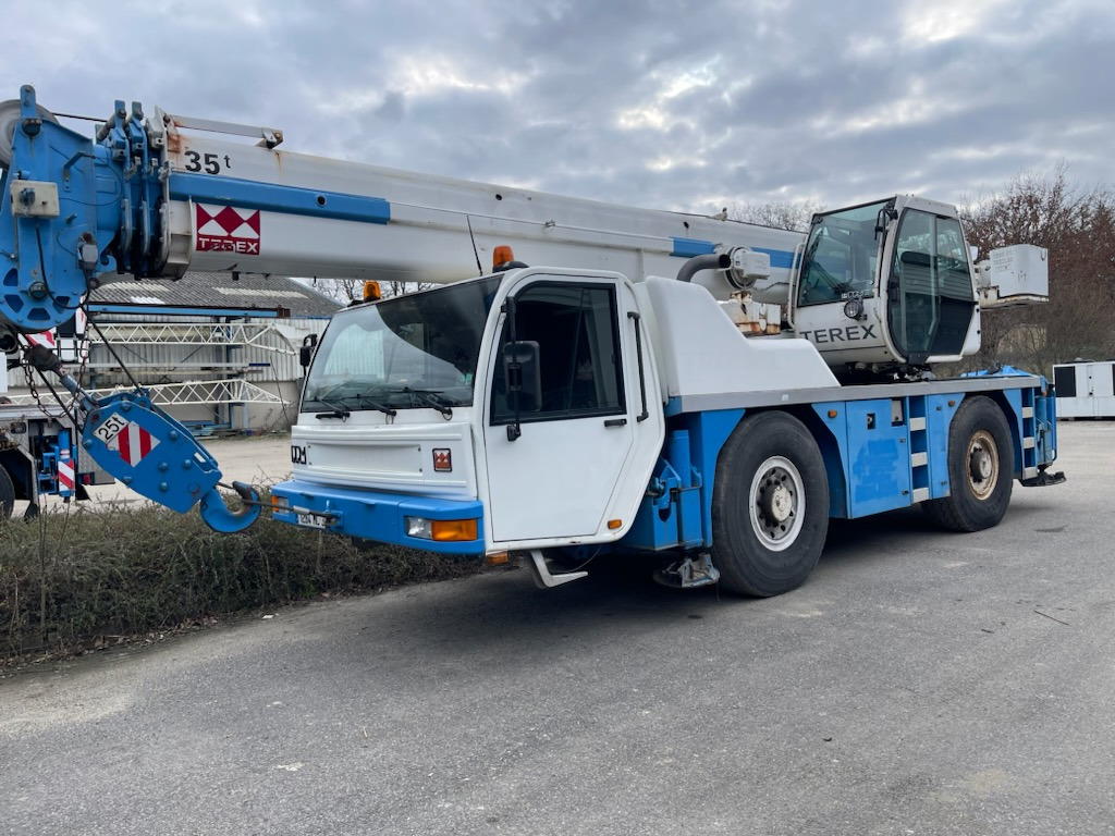 PPM ATT400 - All terrain crane: picture 1 PPM ATT400 - All terrain crane: picture 1
