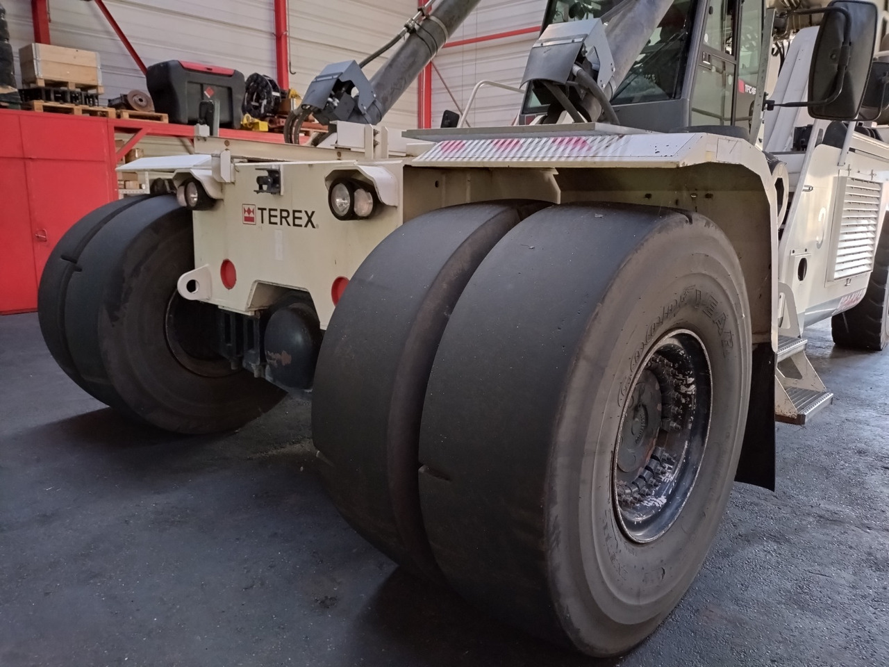 TEREX TFC 46M HC DRY - Reach stacker: picture 2 TEREX TFC 46M HC DRY - Reach stacker: picture 2