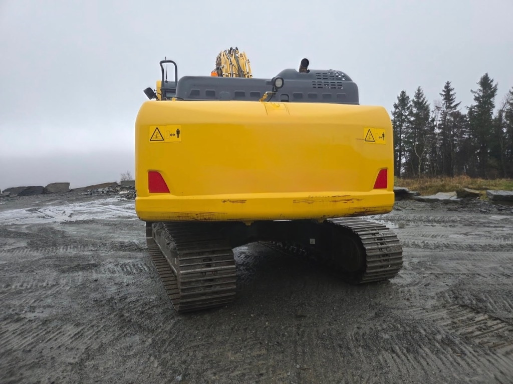 Komatsu PC210LC-11E0 - Crawler excavator: picture 5 Komatsu PC210LC-11E0 - Crawler excavator: picture 5