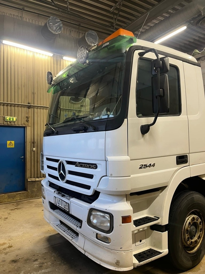 Mercedes-Benz ACTROS 2544 med HIAB 122-E-3 kran 12 tm - Crane truck: picture 4 Mercedes-Benz ACTROS 2544 med HIAB 122-E-3 kran 12 tm - Crane truck: picture 4