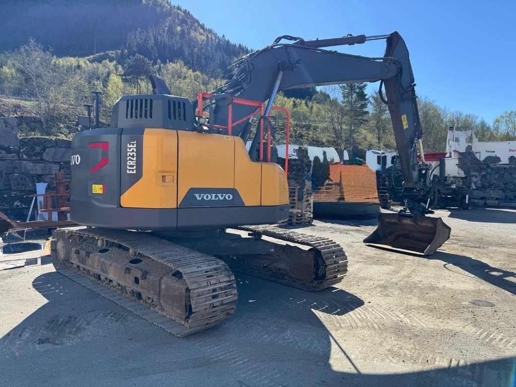 Volvo ECR 235 E - Crawler excavator: picture 3 Volvo ECR 235 E - Crawler excavator: picture 3