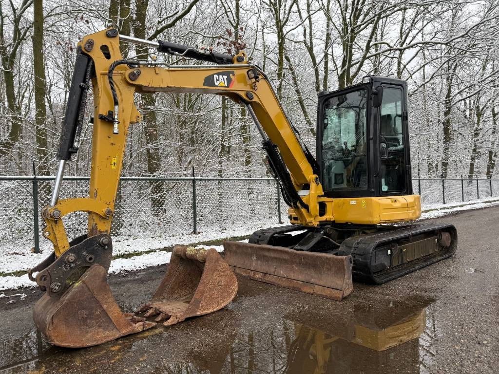 CAT 305 E2 (305E2 CR) - Mini excavator: picture 1 CAT 305 E2 (305E2 CR) - Mini excavator: picture 1