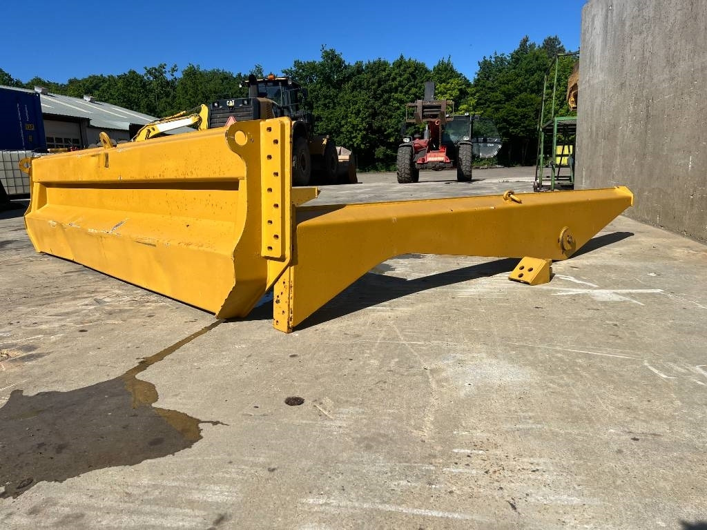 CAT TAILGATE CAT 735 - Tipper body: picture 3 CAT TAILGATE CAT 735 - Tipper body: picture 3
