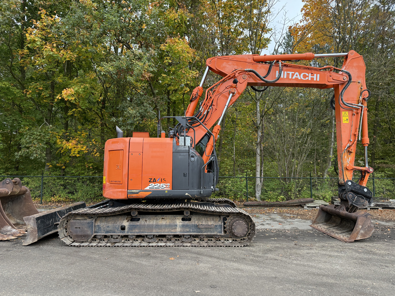 Hitachi ZX225USLC-6 - Crawler excavator: picture 5 Hitachi ZX225USLC-6 - Crawler excavator: picture 5