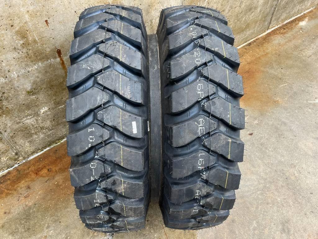 Kuhmo 1000 X 20 16PR tyres fitted on rim NEW - Tire for Construction machinery: picture 4 Kuhmo 1000 X 20 16PR tyres fitted on rim NEW - Tire for Construction machinery: picture 4