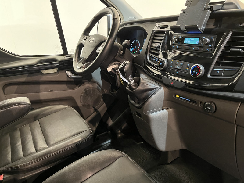Ford Transit Custom 300 2.0 TDCI 130 PK L1H1 Trail / Euro6 / Airco / Cruise / Leer / PDC / 3-zits / 35.000 KM !! / BPM VRIJ !! - Small van: picture 3 Ford Transit Custom 300 2.0 TDCI 130 PK L1H1 Trail / Euro6 / Airco / Cruise / Leer / PDC / 3-zits / 35.000 KM !! / BPM VRIJ !! - Small van: picture 3