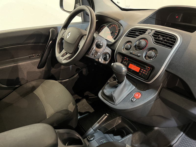 Renault Kangoo 1.5 dCi Maxi Automaat / Euro 6 / Airco / Cruise Control / Camera / 68.000 KM !! - Small van: picture 3 Renault Kangoo 1.5 dCi Maxi Automaat / Euro 6 / Airco / Cruise Control / Camera / 68.000 KM !! - Small van: picture 3